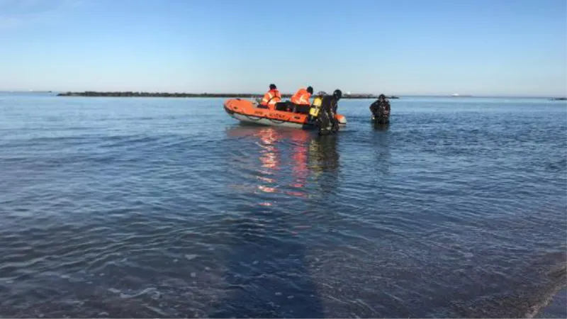 Sakarya'da kayıp tatilci, denizde aranıyor
