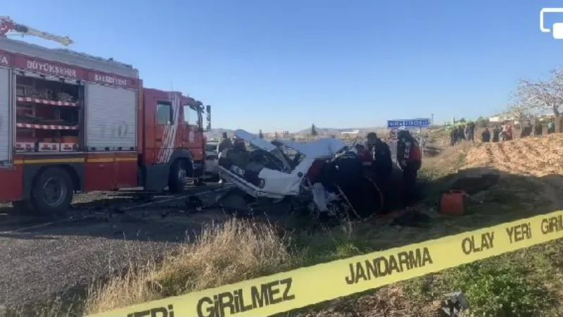 Şanlıurfa’da kazada ölen 3 kişilik aile toprağa verildi