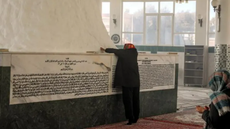 Hatay'daki  'Hızır Türbesi' depremden etkilenmedi