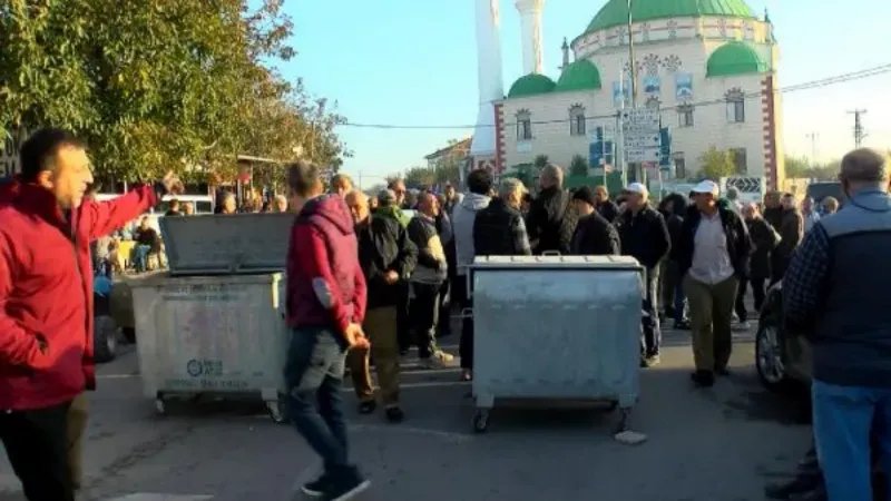 Çatalca'da kaçak yapıların yıkımına devam ediliyor