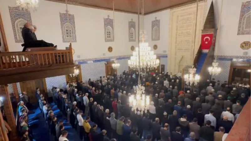 Ali Erbaş, Hacı Bayram-ı Veli Camii'nde teravih namazı kıldırdı