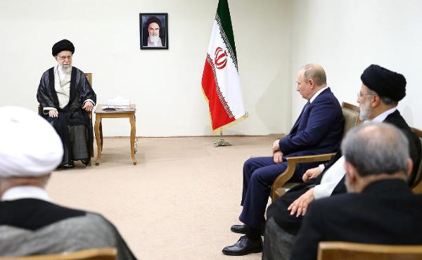 İran dini lideri Hamaney: Rusya harekete geçmeseydi karşı taraf savaş başlatacaktı