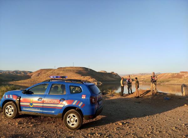 Siirt'te boğulma vakalarına karşı 'uyarı levhası' asıldı
