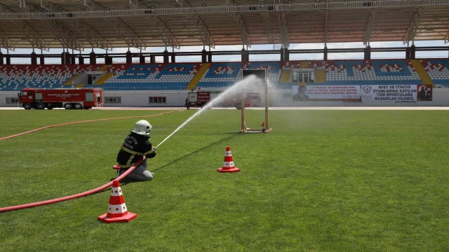 ”Afet ve İtfaiye Oyunları” etkinliği renkli görüntülere sahne oldu