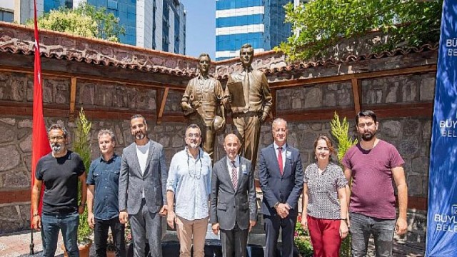 Ahmet Piriştina heykeli APİKAM’da açıldı