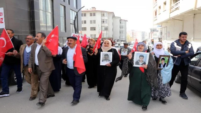 Ailelerin HDP önündeki eylemine gaziler ve şehit ailelerinden destek
