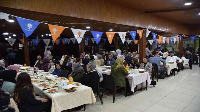 AK Parti Bursa İl Başkanı Davut Gürkan: ”20 yıldır yaptığımız gibi aziz milletimize yakışır daha nice hizmetlerle davamızla birlikte sürdüreceğiz”