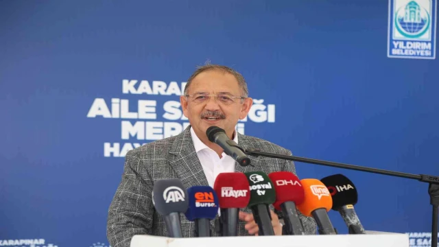 AK Parti’li Özhaseki: ”Kasabaları idare edemeyecek adamlar, cumhurbaşkanı adayıyım diye tafra satıp geziyorlar”