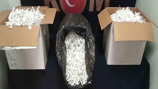 Alkol ve tütün kaçakçıları çok sayıda ürünle yakalandı
