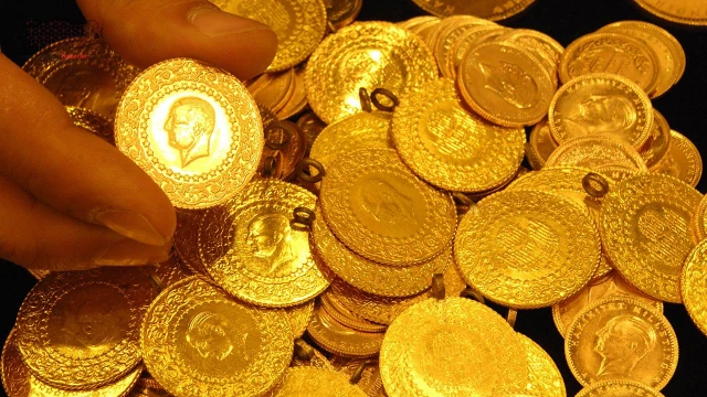 Altının gram fiyatı 922 lira seviyesinden işlem görüyor