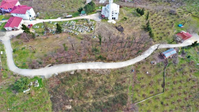 Altınordu’da beton yol çalışmaları sürüyor