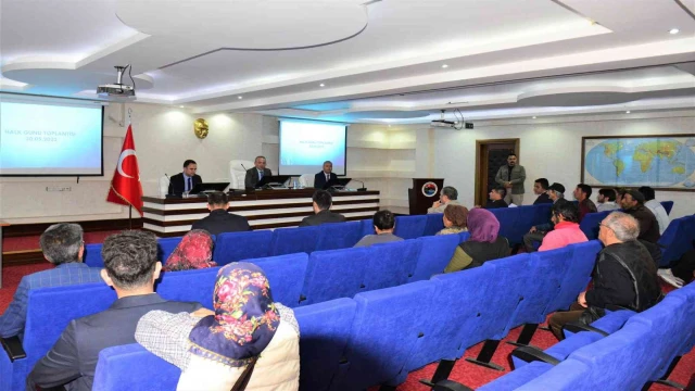 Ardahan Valisi Hüseyin Öner Halk Günü Toplantısı’nda vatandaşları dinledi