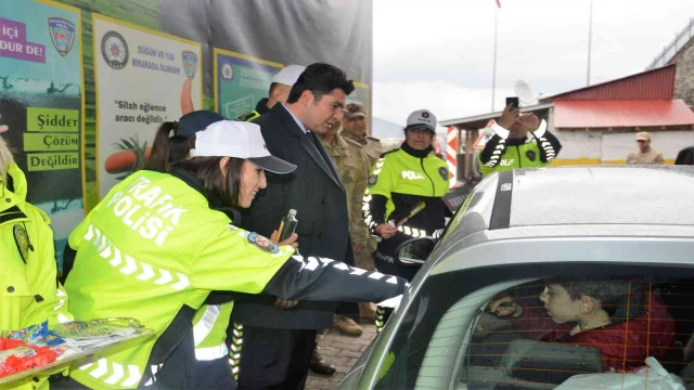 Ardahan’da ’Yayalar İçin 5 Adımda Güvenli Trafik’ uygulaması yapıldı