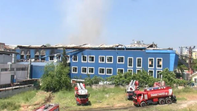 Arnavutköy’de fabrikadaki yangın söndürüldü