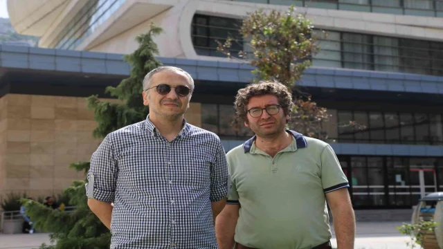 Artvin Çoruh Üniversitesi Eğitim FAkültesi öğretim üyeleri Doç. Dr. Kerem Coşkun ve Dr. Cihan Kara araştırmaları sonucunda covid-19’un öğrencilerde öğrenme kaybına neden olduğu belirlendi