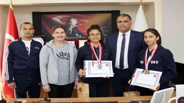 Atletizmde Türkiye birinci ve ikincisi Gaziantep’ten