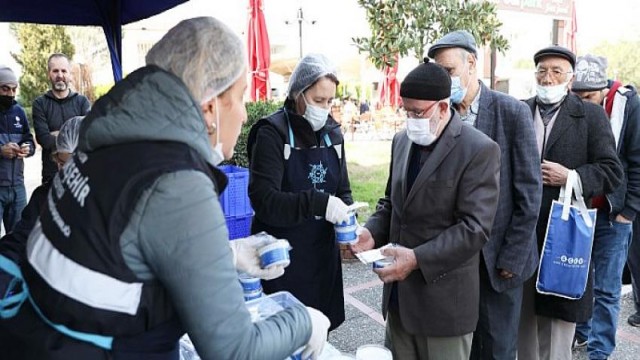 Aydın Büyükşehir Belediyesi’den Miraç Kandili’nde Helva Hayrı