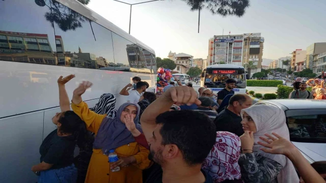 Aydın’dan ilk kafile dualarla uğurlandı