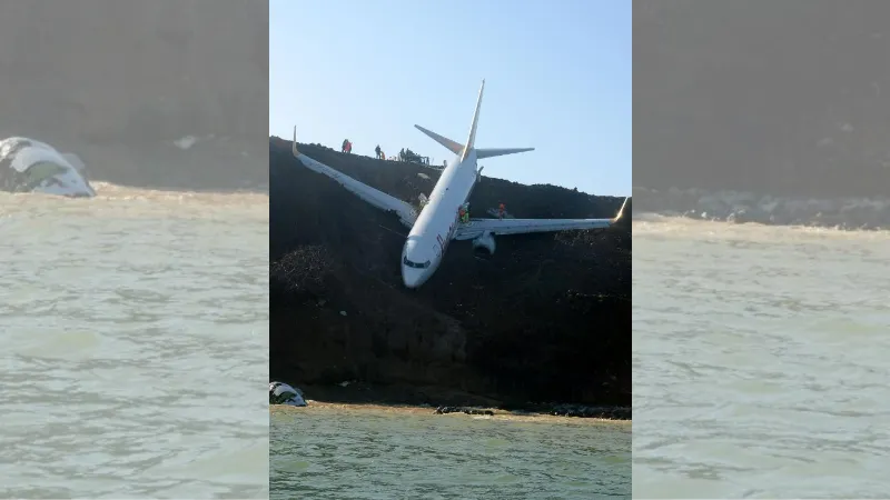 Trabzon’da pisten çıkan uçağın pilotu yardımcısını suçladı 