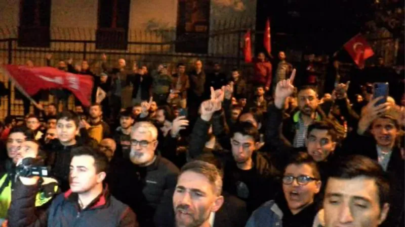 Kur'an-ı Kerim yakılması protesto edildi