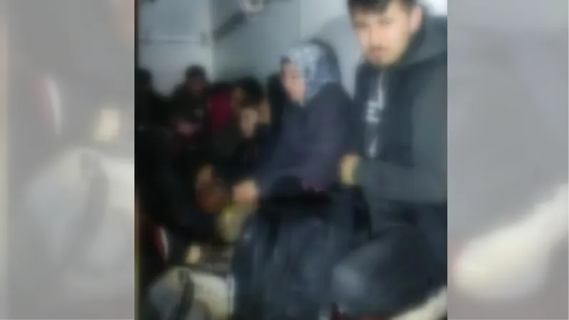 Esenler'de et taşıyoruz dedi; 23 kaçak göçmen ile 2 FETÖ üyesi çıktı