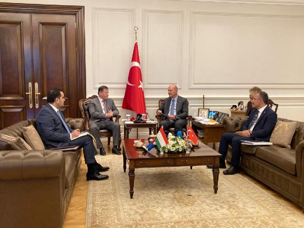 Bakan Soylu, Tacikistanlı mevkidaşı Rahimzoda'yı makamında ağırladı