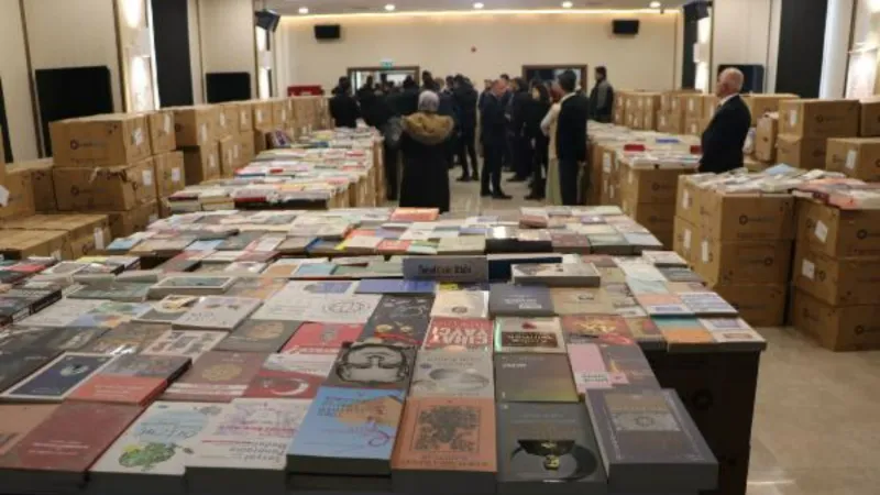 Bakanlıktan Van'ın 13 ilçesine 97 bin 500 kitap desteği