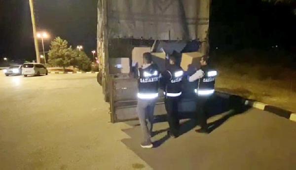Gaziantep'te 3 milyon 230 bin kaçak makaron ele geçirildi