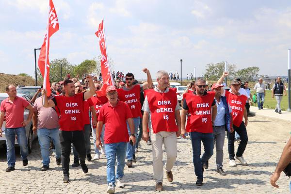 Kılıçdaroğlu'nun katılacağı açılış öncesi belediye işçilerinden 'ek zam' eylemi