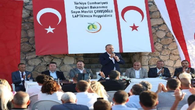 Bakan Çavuşoğlu, KKTC Lapta’da vatandaşlarla buluştu