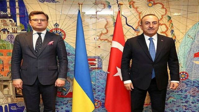 Bakan Çavuşoğlu, Ukrayna Dışişleri Bakanı Kuleba ile görüştü