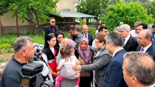 Bakan Yanık, şehit Yusuf Avan’ın ailesini ziyaret etti