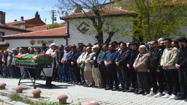Bakım için çıktığı teleferik istasyonundan düşen Enes, toprağa verildi