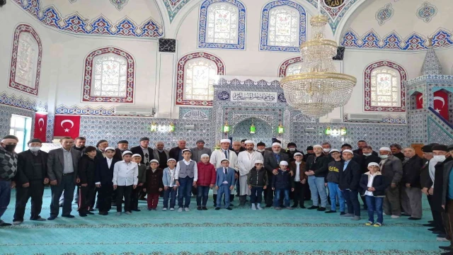 Başarılı Kur’an-i Kerim talebeleri ödüllendirildi
