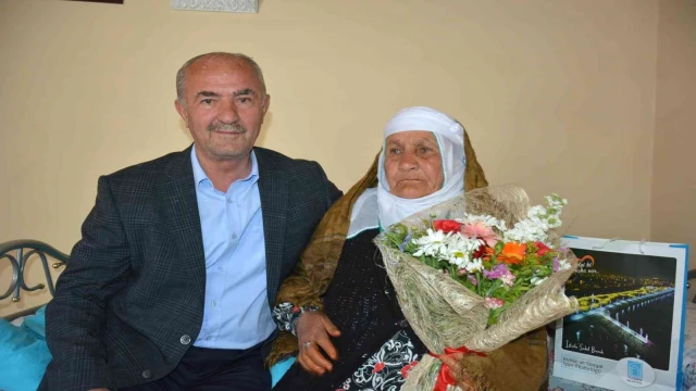 Başkan Akman’dan anlamlı ‘Anneler Günü’ ziyareti