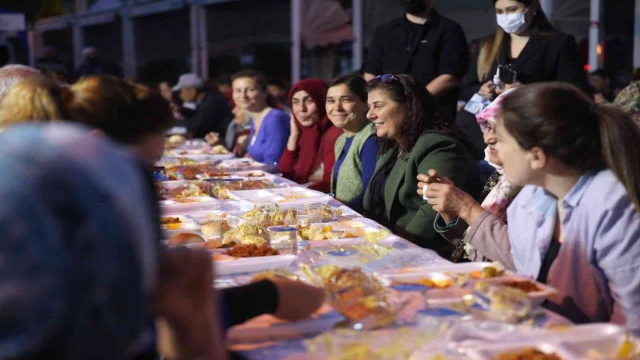 Başkan Çerçioğlu, iftarda vatandaşlarla buluştu