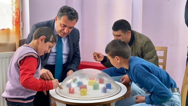 Başkan Demir’den rehabilitasyon merkezlerine ziyaret