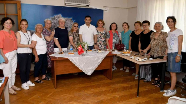 Başkan Günel, Kuşadası Katılımcı Kadın Hareketi Derneği üyeleri ile bir araya geldi