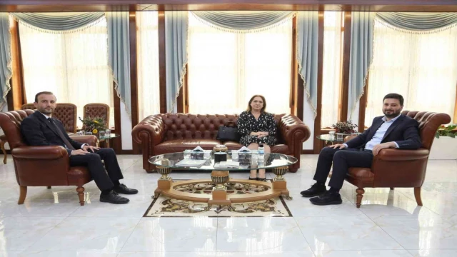 Başkonsolos Novoberdaliu başkan Öztekin’i ziyaret etti