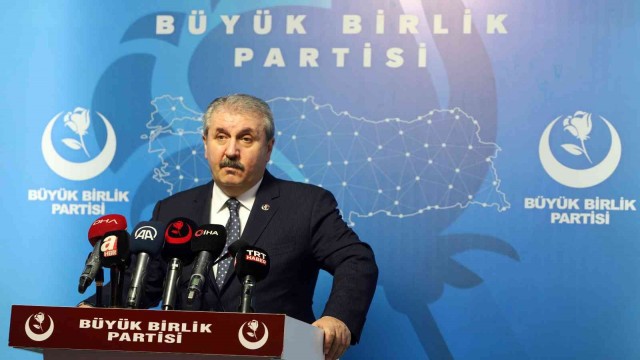 BBP lideri Destici: ”(Güçlendirilmiş Parlamenter Sistem metni hakkında) Bu metin üzerinde bile uzlaşamayacaklar”