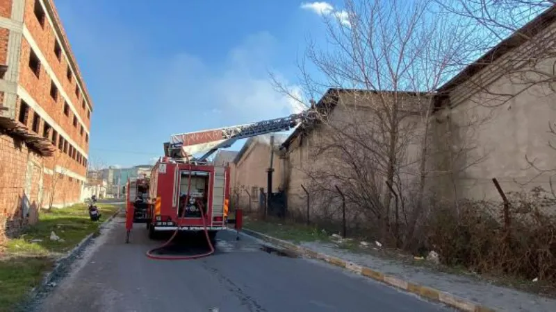 Tekirdağ'da, fabrikada makine patlaması sonrası yangın