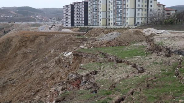 Bilecik’te toprak kayması endişe yarattı