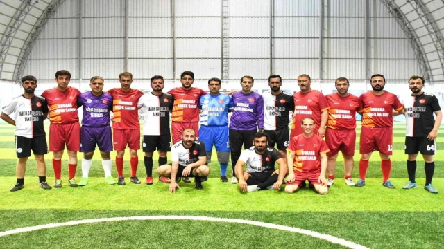 Bingöl’de sağlıkçılar futbol turnuvası ile moral buluyor