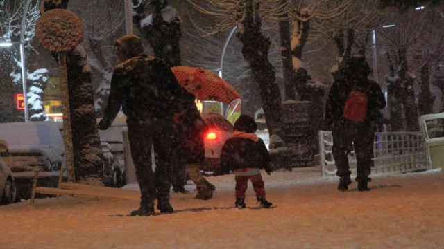 Burdur’da eğitime bir gün ara verildi