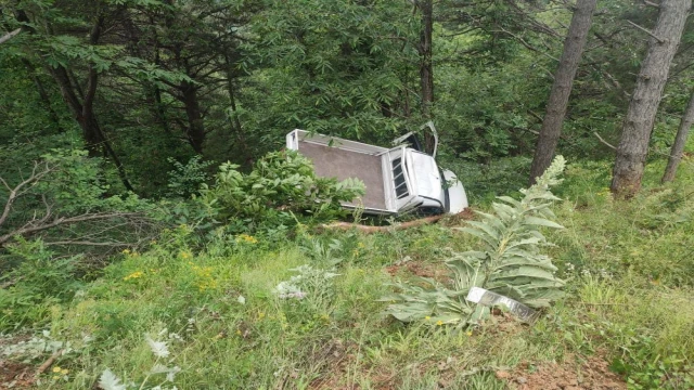 Bursa’da kamyonet şarampole yuvarlandı: 1 yaralı
