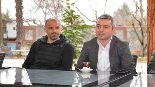 Bursaspor’da teknik direktör belirsizliği sürüyor