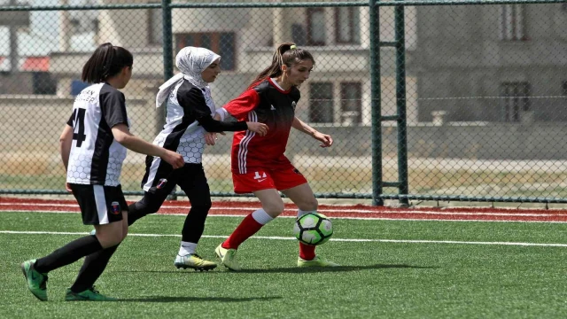 Büyükşehir Belediyesi Kadın Futbol Takımı’ndan 11 gollü skor