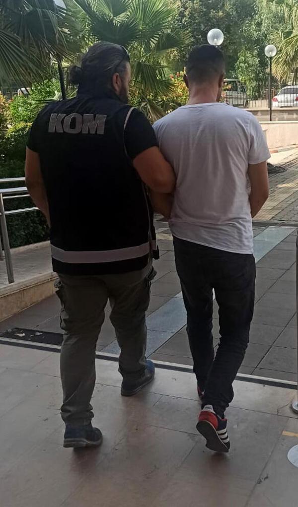 Otomobilinde 20 tabancayla yakalanan şüpheli tutuklandı