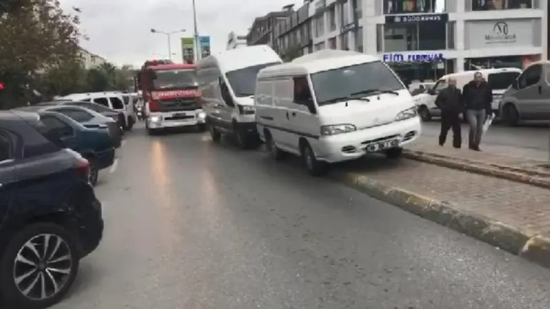 Güngören'de hatalı parklar itfaiyeyi zor durumda bıraktı