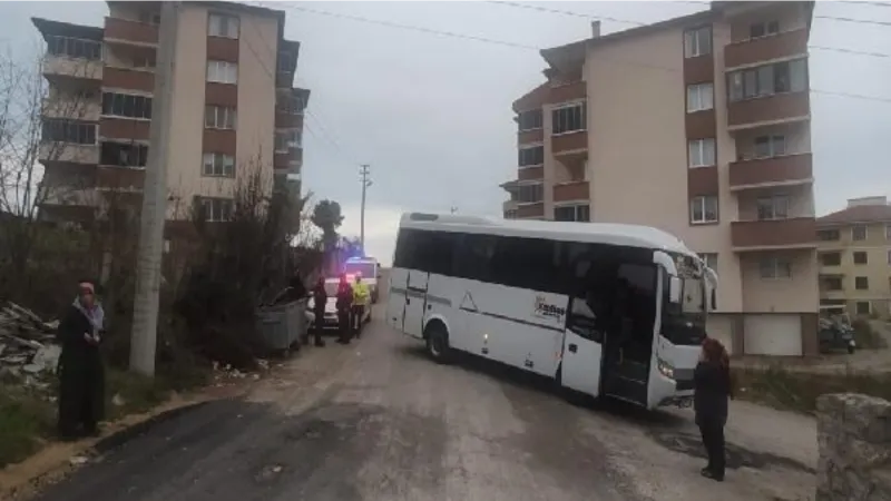 Bartın'da işçi servisinin çarptığı kadın kurtarılamadı